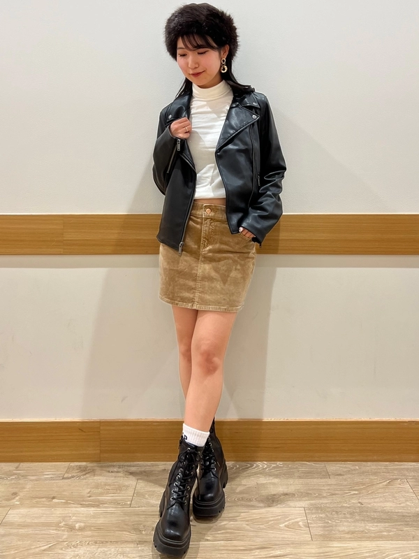 【ライダースジャケットを使った、秋のお出かけコーデ!】