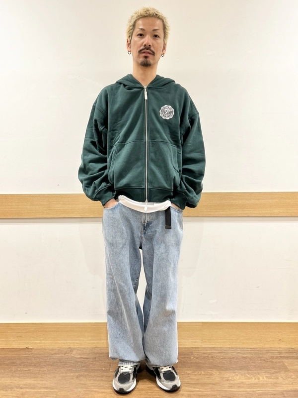 【ロゴパーカー】