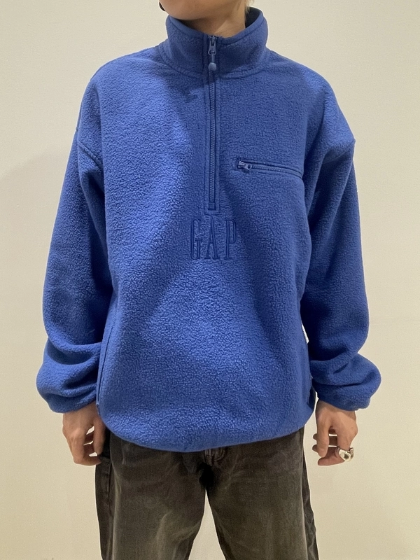 ボア ☆ ロゴハーフジップ】のスタイリング | Gap公式オンラインストア