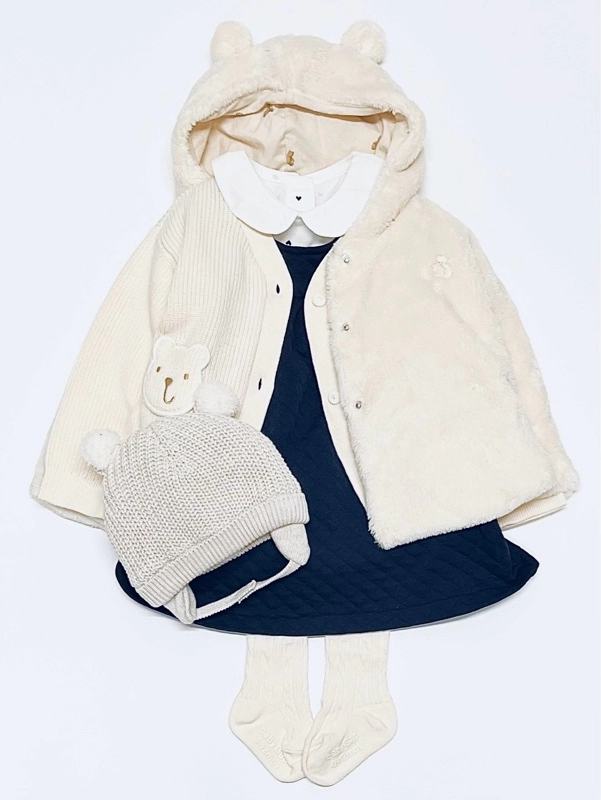 クリスマスふわふわ可愛いお出かけコーデ