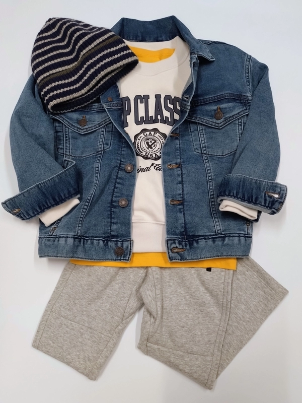 マリン風にカジュアルコーデ