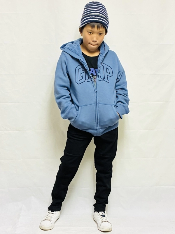 キッズ【人気ロゴボアパーカー】あったかコーデ