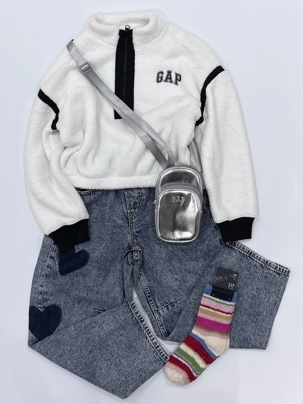 モコモコGAPロゴボアコーディネート♡