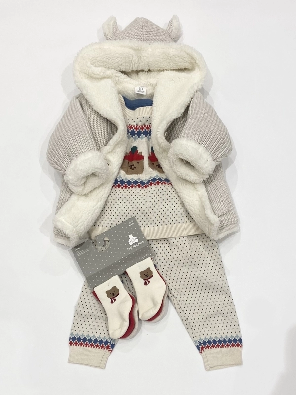 【クリスマスにもおすすめ】あたたかくまちゃんワントーンコーデ