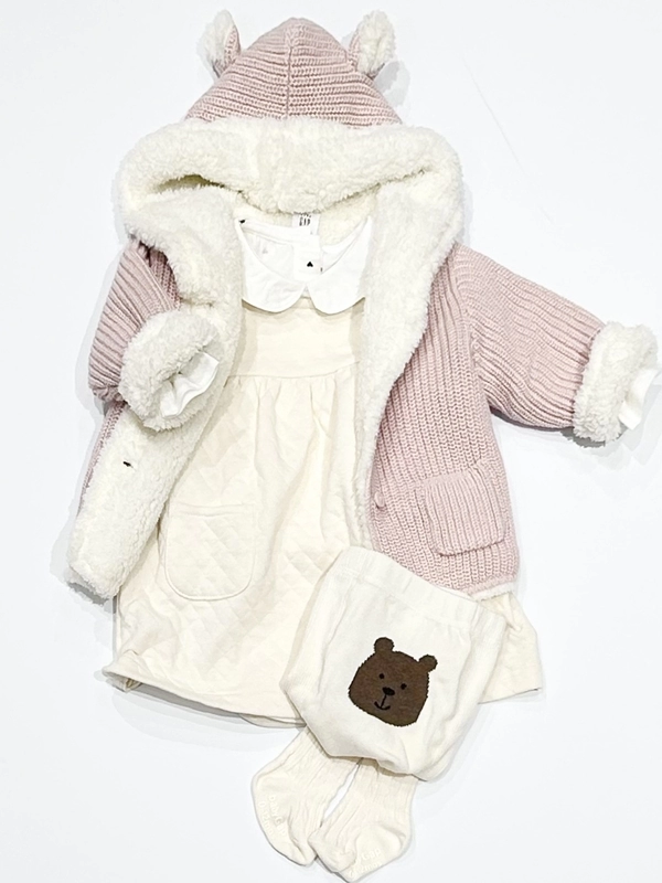 【大人気】冬の淡色ガーリースタイル