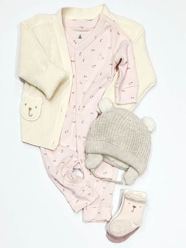 【大人気】ナチュラルカラーお出かけコーデ