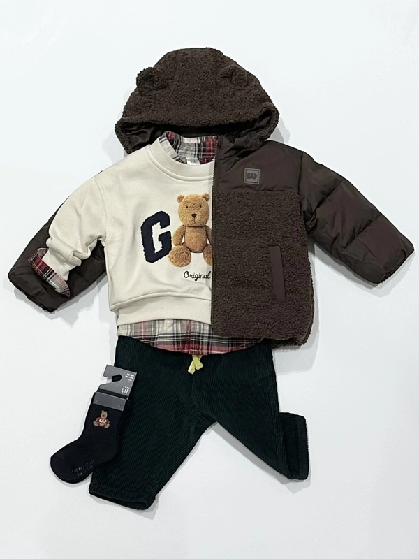 【人気アイテム】ブラナンロゴスウェットであったかコーデ