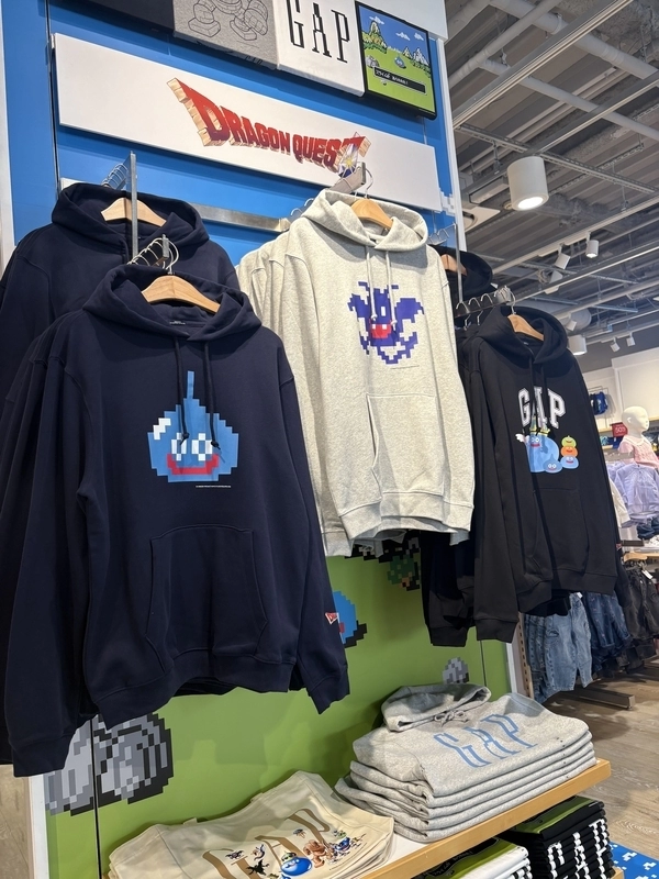 プレミアアムアウトレット×ドラゴンクエストのスタイリング | Gap公式