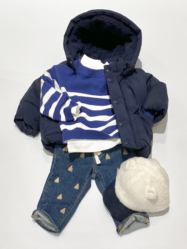 ボーダーセーターとあったかいアウターでクリスマスのお出かけ