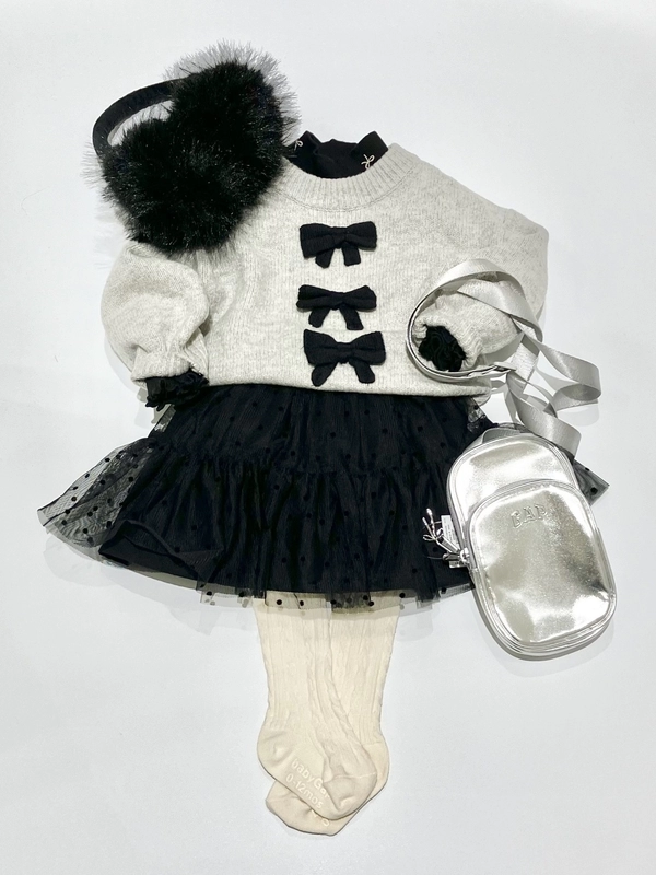 リボンニットのお出かけコーデ