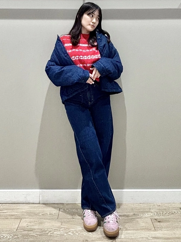 《差し色セーター》