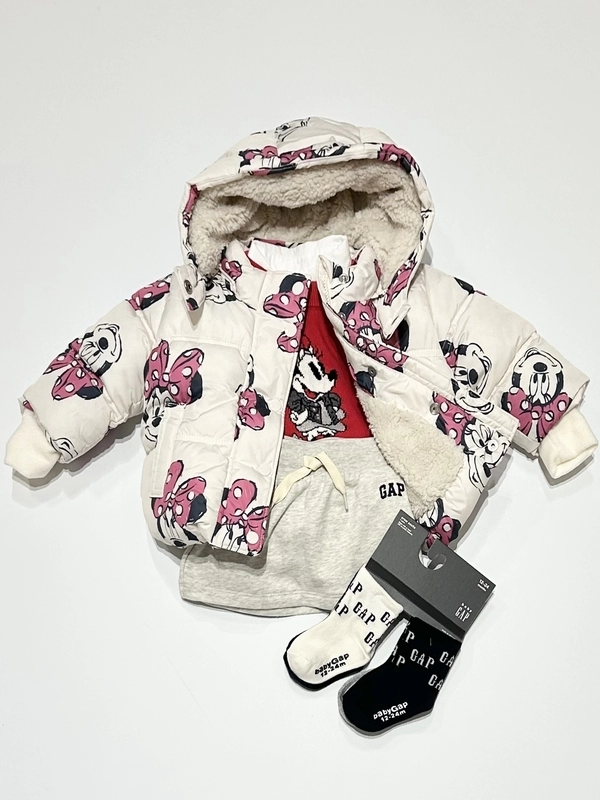 【ディズニー】冬のディズニーお出かけコーデ