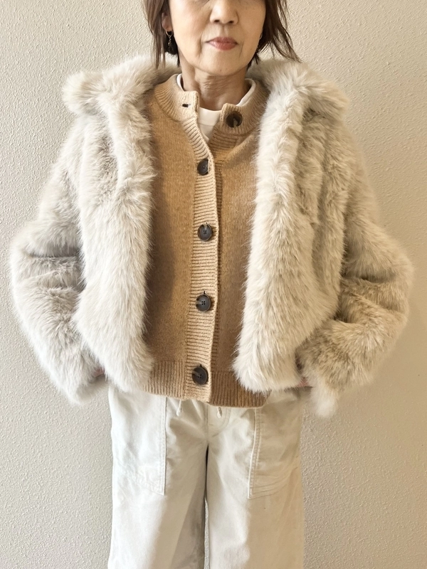 トレンド】フェイクファーコートコーデ♪のスタイリング | Gap公式