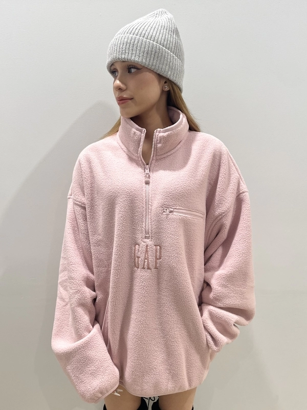 お揃いにもおすすめ☆ボアハーフジップのスタイリング | Gap公式