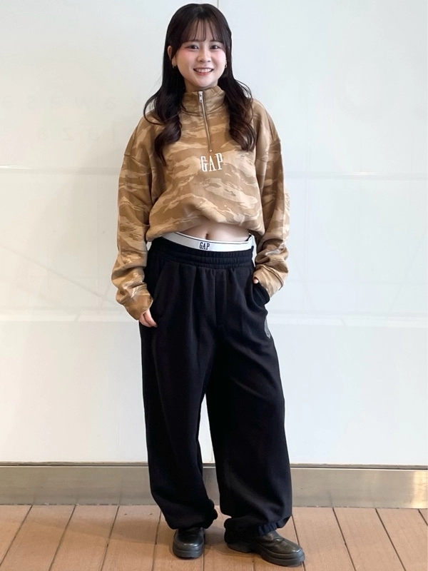 迷彩ハーフジップコーデ