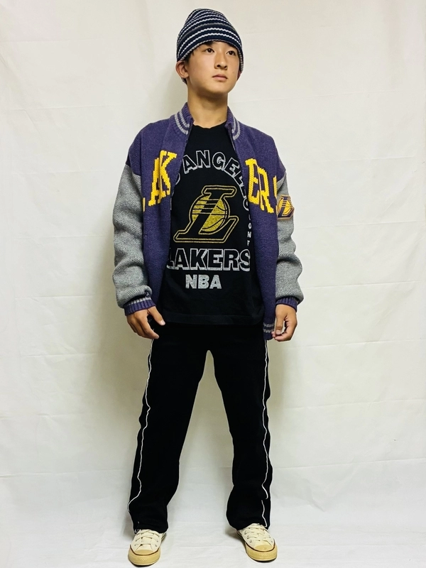 キッズ【NBAレイカーズジャケットでおしゃれ】