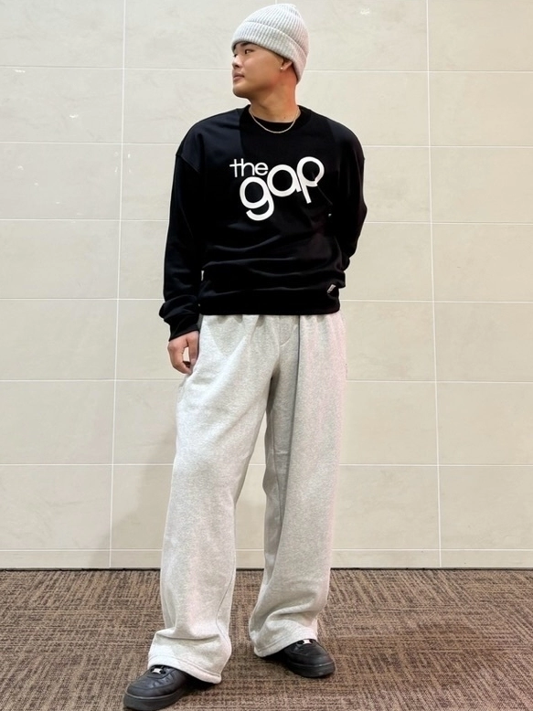 【New】レトロかわいいロゴトレーナー