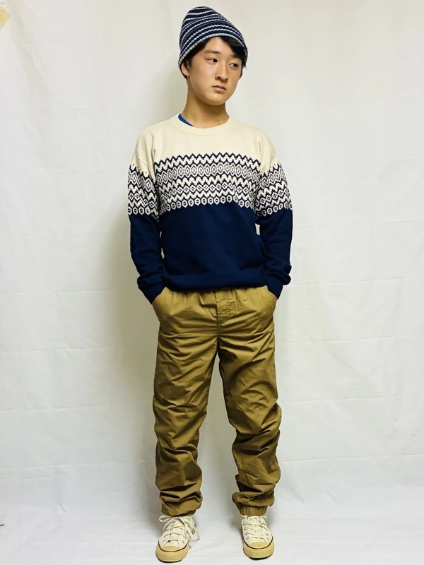 キッズ【冬でも外が一番楽しい】セーターコーデ