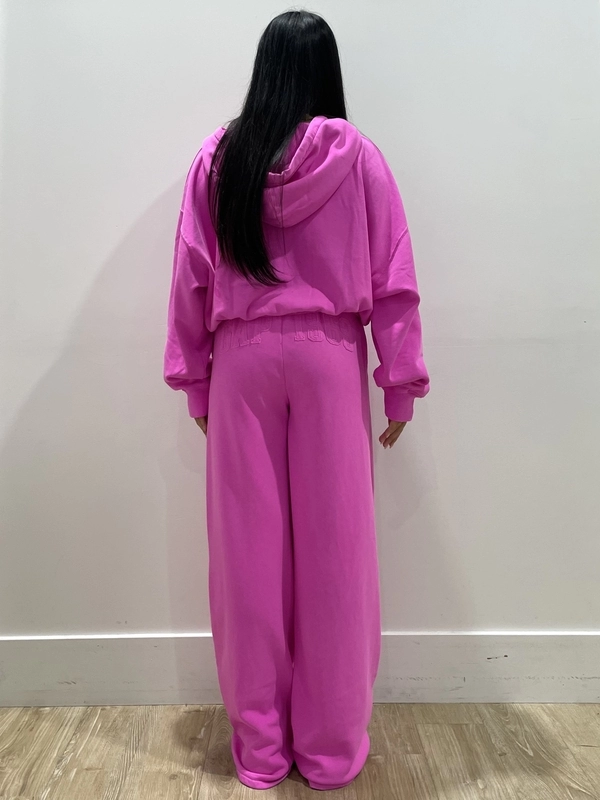 ピンクが可愛い！スウェットセットアップのスタイリング | Gap公式