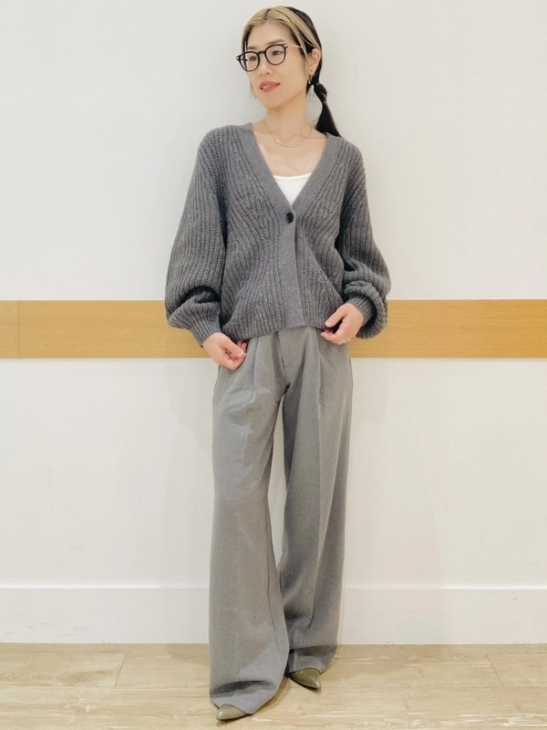 シンプルだけど主役になる！バレルスリーブカーディガン