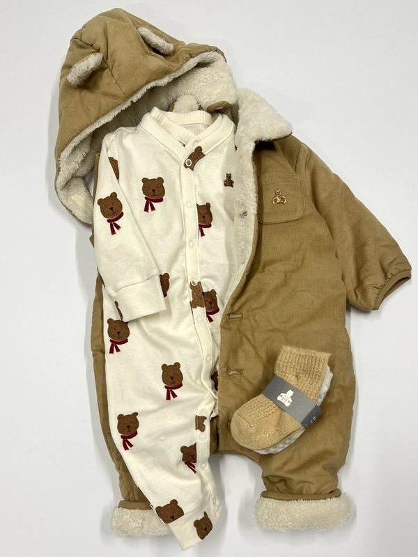 コーデュロイで暖かく⭐︎