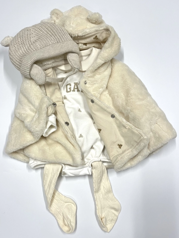 ポンチョで真っ白くまさんコーデ⭐︎