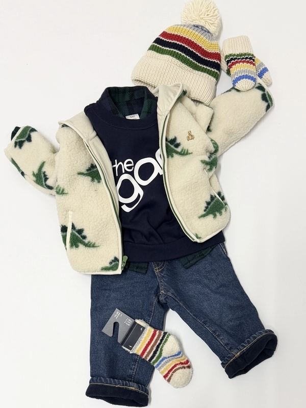 お揃いトレーナーで、今日はどこ行く?