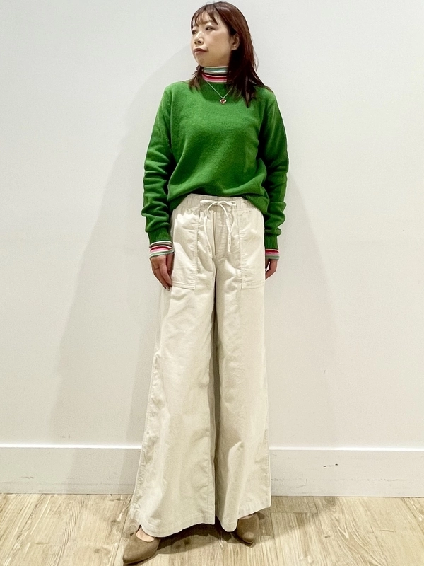 クリスマスカラーお呼ばれコーデ