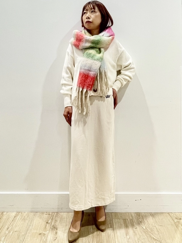 【クリスマスのお出かけにおすすめ】オールホワイトコーデ