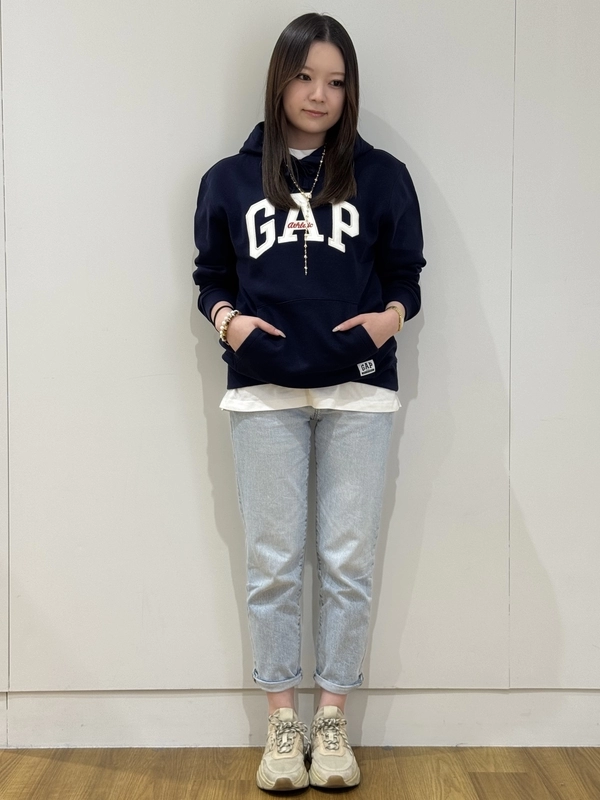 GAP 30周年 レディースLサイズ ネイビー 30TH ANNIVERSARY ネイビーのスタイリング | Gap公式オンラインストア