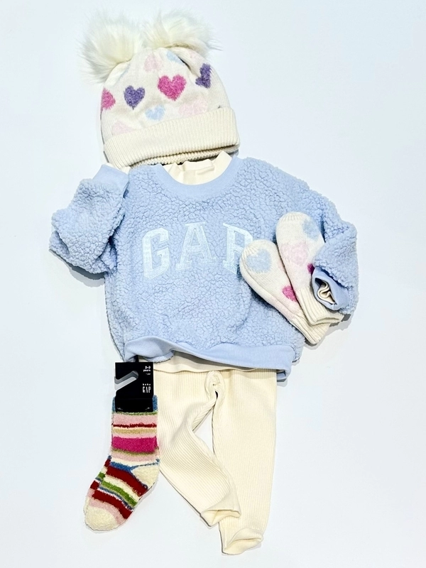 ボアスウェット×リブニットレギンス