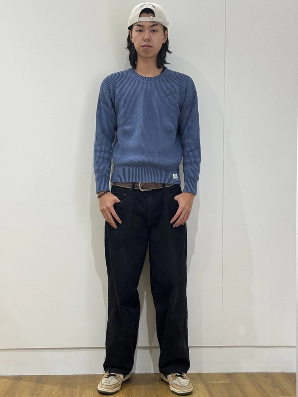 30TH ANNIVERSARY タグつきブルーセーター