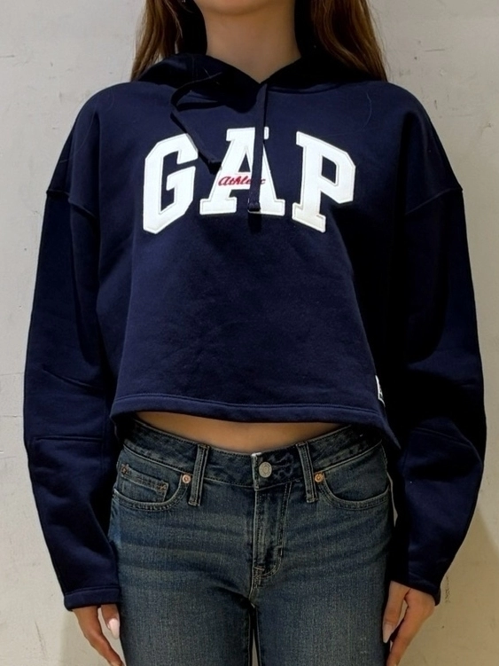 新作】30周年記念パーカーのスタイリング | Gap公式オンラインストア