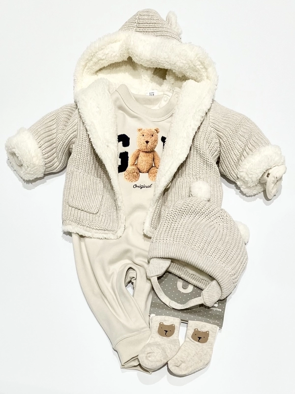 ブラナンいっぱい冬のお出かけコーデ