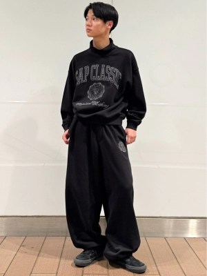 ハイネックスウェットセットアップのスタイリング | Gap公式オンライン