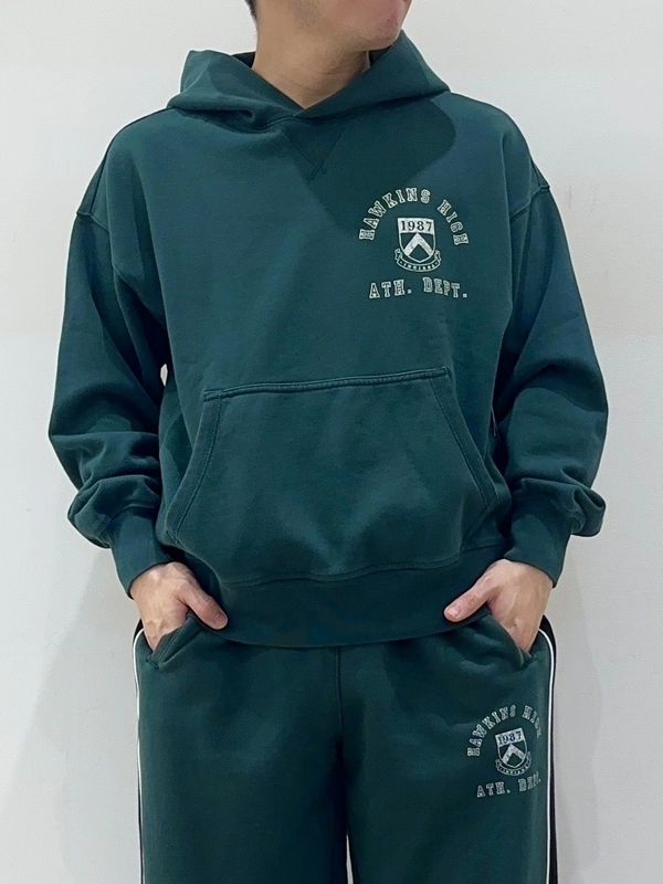 ストレンジャーシングス】セットアップコーデのスタイリング | Gap公式