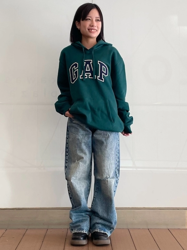 【大人気】ロゴスウェットコーデ