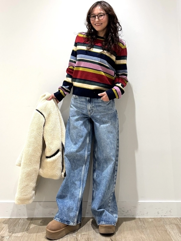 Holidayの定番！Happyストライプセーター