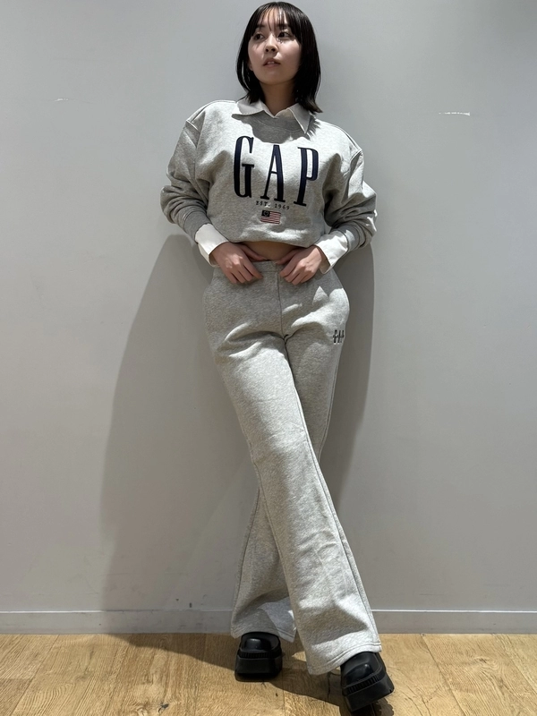 小さいハートが可愛い♡グレーセットアップ！