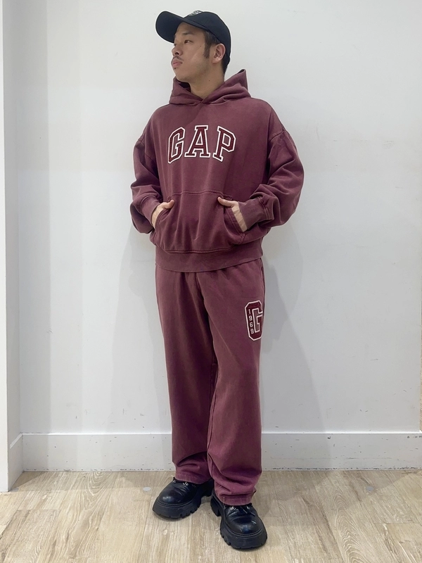 GAP セットアップ　パーカー パンツ gapビックロゴ　今だけ！最終価格 新作GAPロゴセットアップ | Gap公式オンラインストア