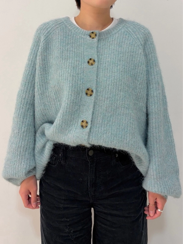 【新品・タグ付】肌触りなめらかな”ふわもこ”カーディガン GAP（ギャップ） カーディガン ふわもこ シェーカーステッチ