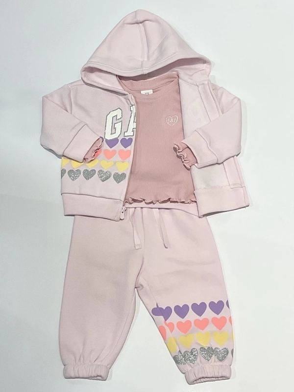 ピンクまみれコーデ