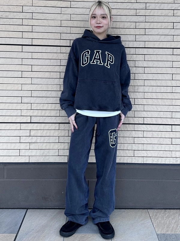 大人気】ミッドライズバレルパラシュートパンツ | Gap公式オンラインストア