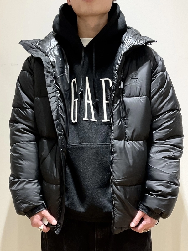 冬のオールBLACKのスタイリング | Gap公式オンラインストア