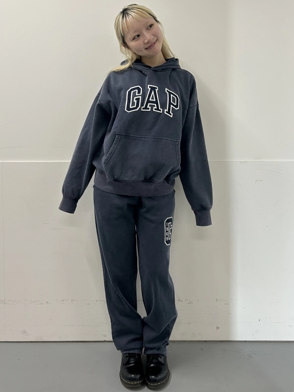 大人気】ロゴスウェットセットアップ | Gap公式オンラインストア