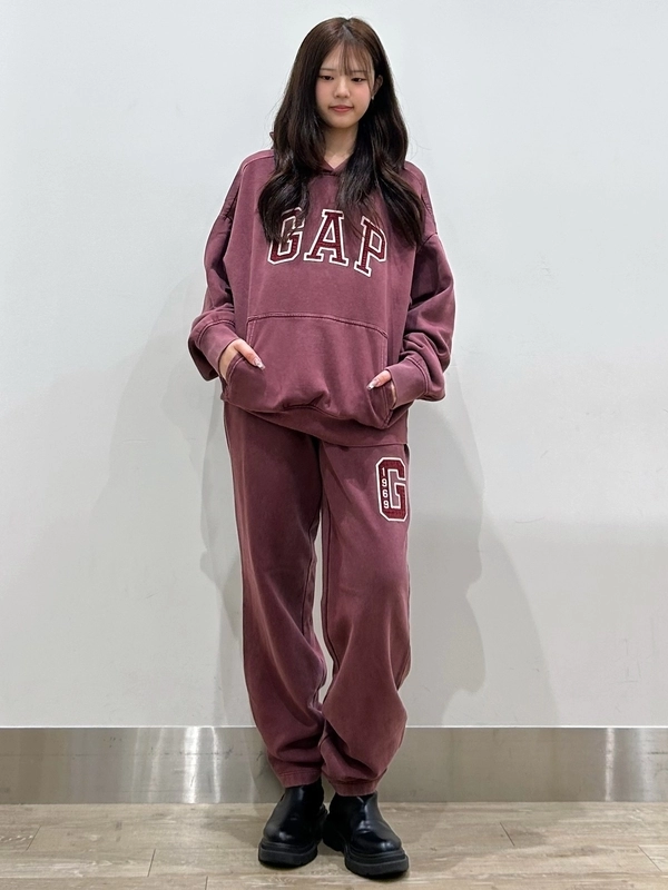 新作！セットアップスウェットパーカーコーデのスタイリング | Gap公式