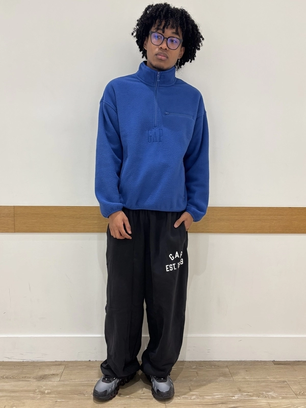 Gap公式オンラインストア | ボア オーバーサイズ ハーフジップ GAPロゴ