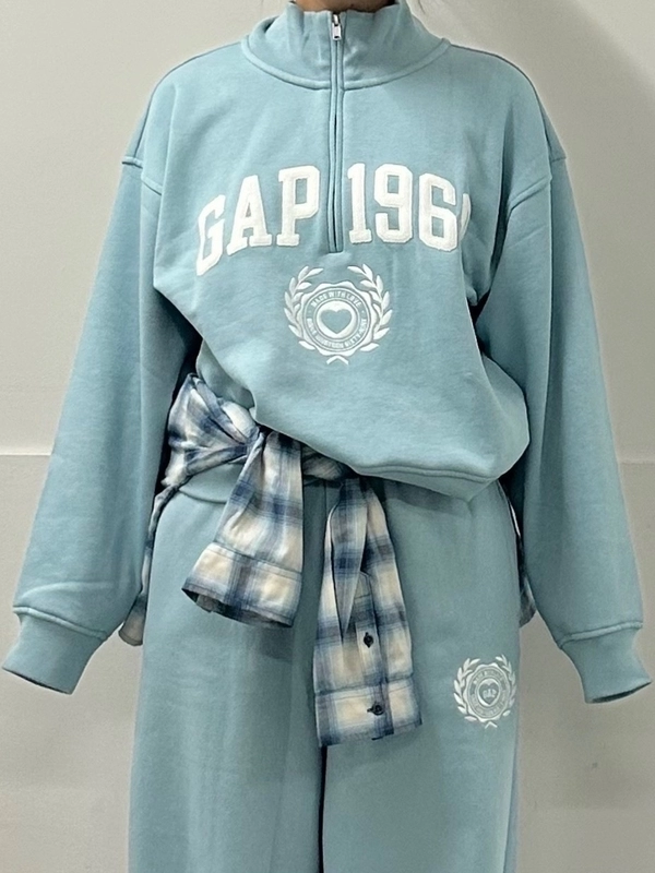 大人気】GAPロゴスウェットセットアップ | Gap公式オンラインストア