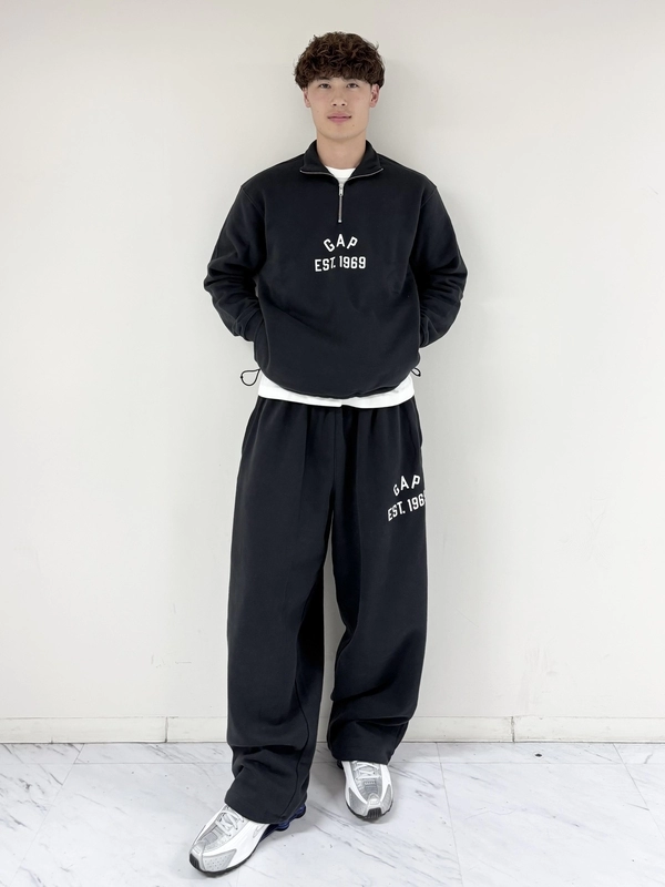 人気のスウェットセットアップのスタイリング | Gap公式オンラインストア