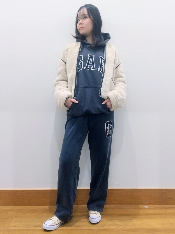 新商品】ネイビーセットアップ☆のスタイリング | Gap公式オンラインストア